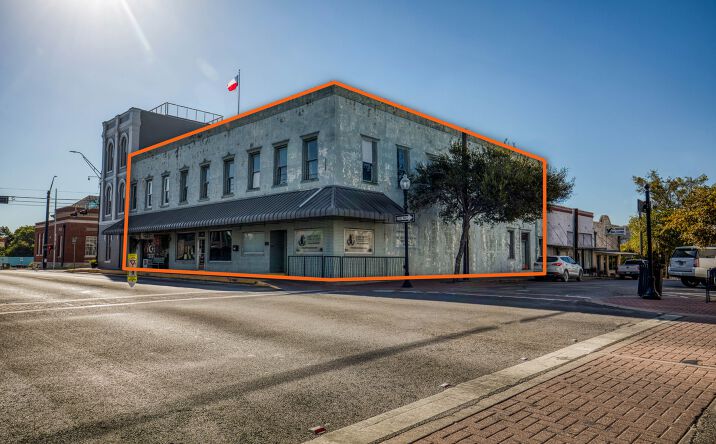 Pictures of Mixed Use, Office, Retail, Special Purpose property located at 214 E Main St, Brenham, TX 77833 for sales - image #1