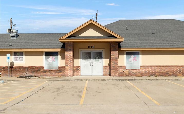 Pictures of Special Purpose property located at 819 E Eller Avenue, Pharr, TX 78577 for sales - image #1