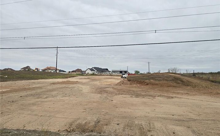 Pictures of Land property located at 0 Expressway 83 Highway, Rio Grande City, TX 78582 for sales - image #1