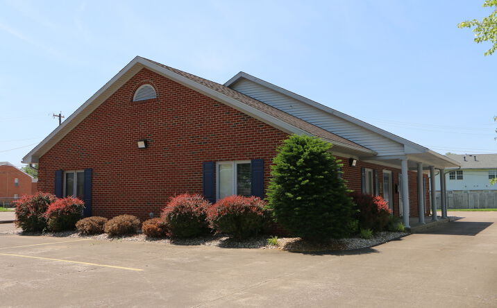 Pictures of Office property located at 726 Harvard Dr, Owensboro, KY 42301 for sales - image #1
