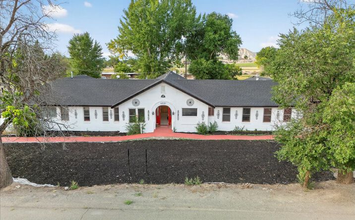 Pictures of Multifamily property located at 2091 Locust Rd, Montrose, CO 81401 for sales - image #1