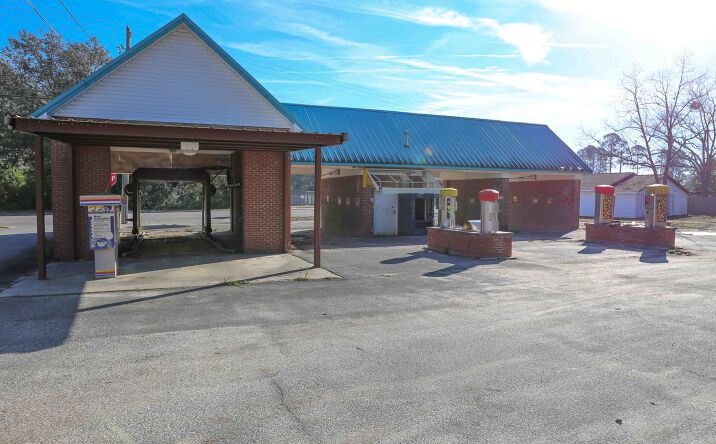Pictures of Mixed Use, Retail property located at 557 North Blvd, Baxley, GA 31513 for sales - image #1