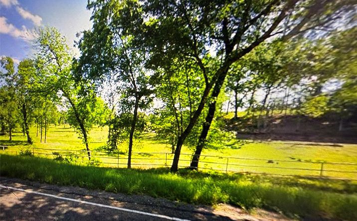 Pictures of Land property located at 3116 State Hwy 75 N, Huntsville, TX 77320 for sales - image #1