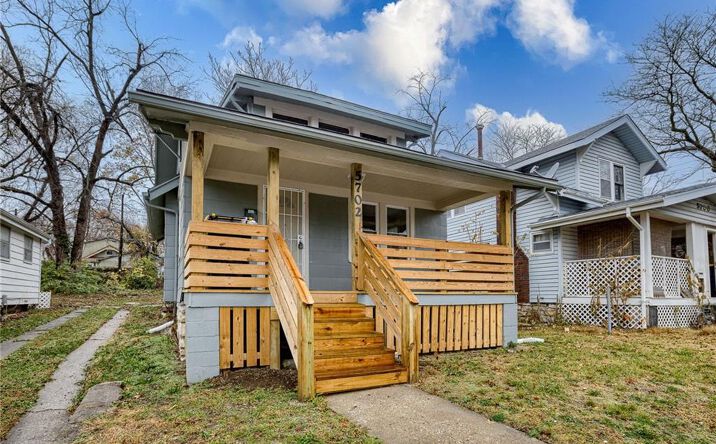 Pictures of Multifamily property located at 2819 E 63rd St, Kansas City, MO 64130 for sales - image #1