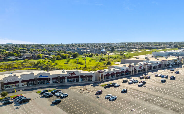 Pictures of Retail property located at 1500 Lowes Blvd, Killeen, TX 76543 for sales - image #1