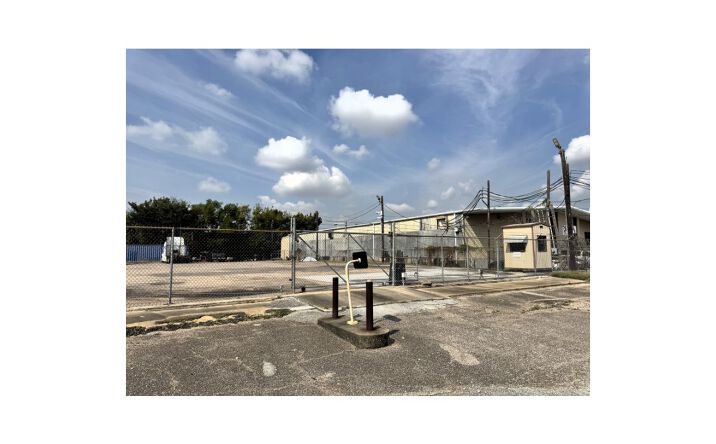 Pictures of Land property located at 1250 Boyles St, Houston, TX 77020 for sales - image #1