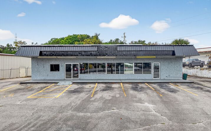 Pictures of Office, Retail property located at 1526 US-441, Leesburg, FL 34748 for sales - image #1