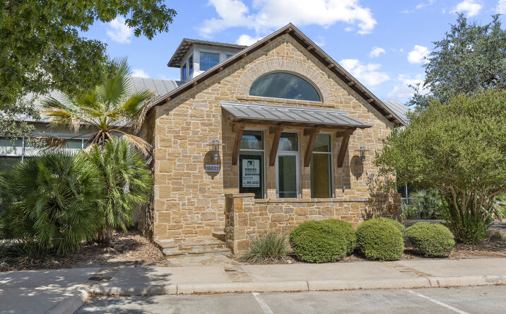 Pictures of Office property located at 16022 Via Shavano, San Antonio, TX 78249 for sales - image #1