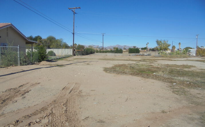 Pictures of Land property located at 521 W Oregon St, Blythe, CA 92225 for sales - image #1