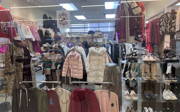 Pictures of Business for Sale property located at 6850 Spring Mountain Rd, Las Vegas, NV 89146 for sales - image #1