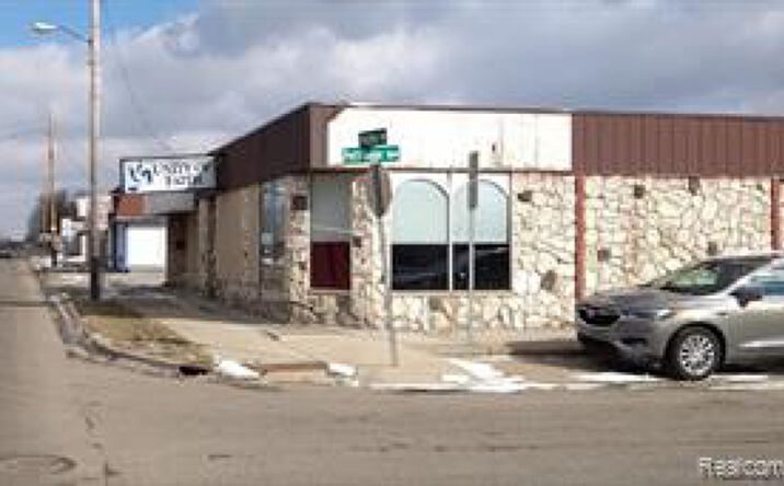 Pictures of Multifamily, Special Purpose property located at 3519 Fenton Rd, Flint, MI 48507-1578 for sales - image #1
