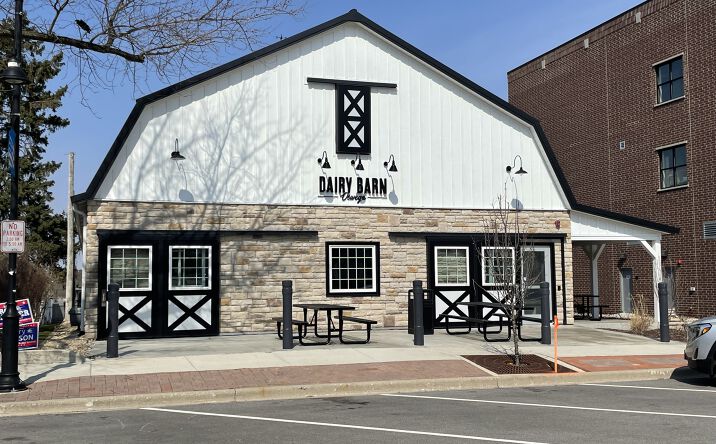 Pictures of Retail property located at 121 Main St, Oswego, IL 60543 for sales - image #1