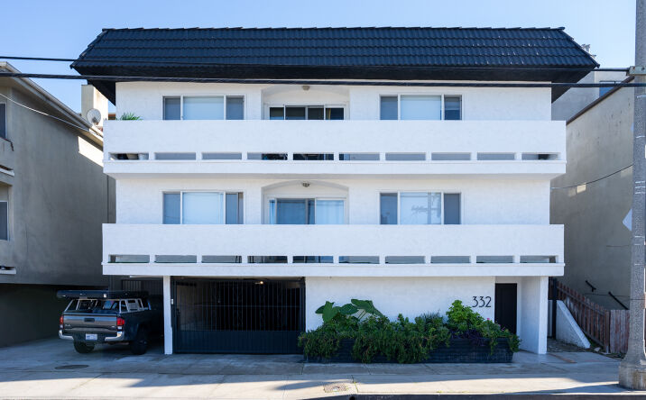 Pictures of Multifamily property located at 332 Culver Blvd, Los Angeles, CA 90293 for sales - image #1