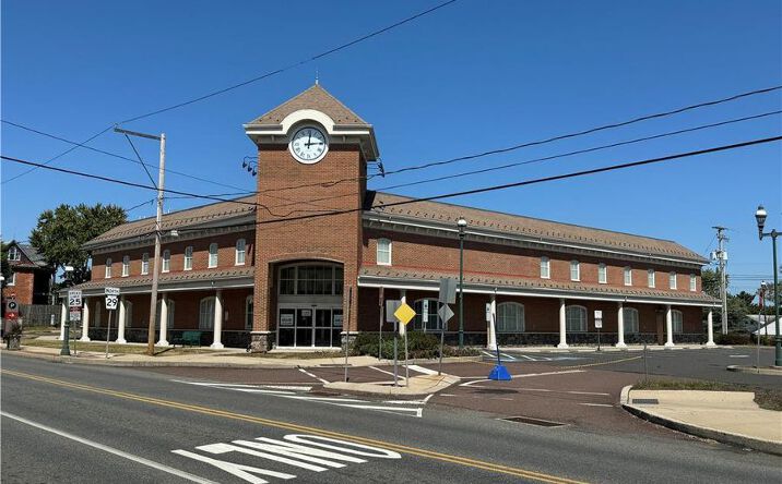 Pictures of Retail property located at 350 Main St, Pennsburg, PA 18073 for sales - image #1