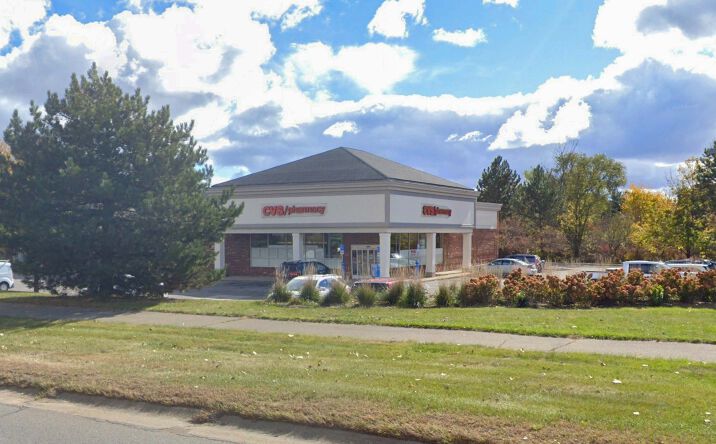 Pictures of Retail property located at 10501 Highland Road, White Lake, MI 48386 for sales - image #1