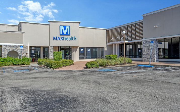 Pictures of Office property located at 7409 Manatee Ave W, Bradenton, FL 34209 for sales - image #1