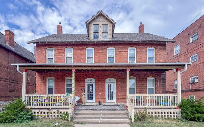 Pictures of Hospitality property located at 251 W 17th Street, Dubuque, IA 52001 for sales - image #1