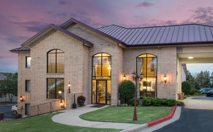 Pictures of Hospitality property located at 2490 Green Mountain Dr, Branson, MO 65616 for sales - image #1