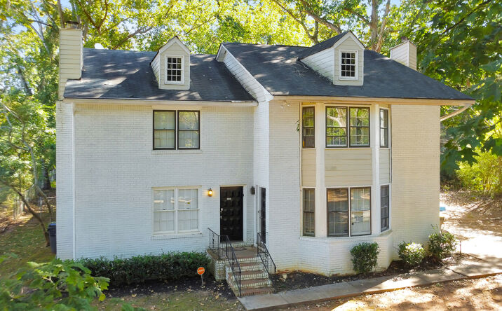 Pictures of Multifamily property located at 2611 Golfview Terrace SE, Conyers, GA 30013 for sales - image #1