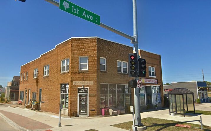Pictures of Mixed Use property located at 2900 1st Ave NE, Cedar Rapids, IA 52402 for sales - image #1