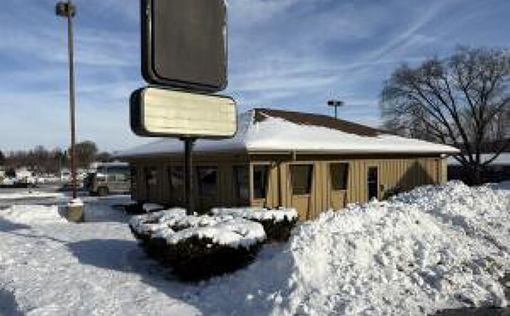 Pictures of Mixed Use property located at 676 Grand Ave, Hartford, WI 53027 for sales - image #1