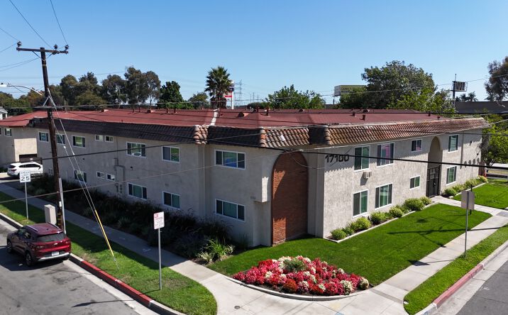 Pictures of Multifamily property located at 17100 Downey Avenue, Bellflower, CA 90706 for sales - image #1