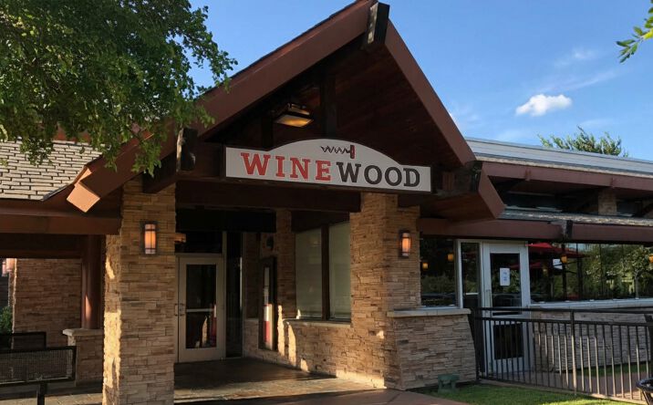 Pictures of Retail property located at 1265 S Main St, Grapevine, TX 76051 for sales - image #1