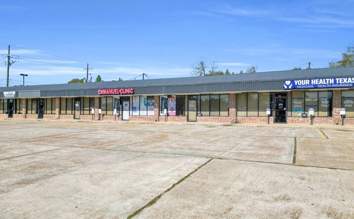 Pictures of Land, Mixed Use, Retail property located at 310 E Davis St, Conroe, TX 77301 for sales - image #1