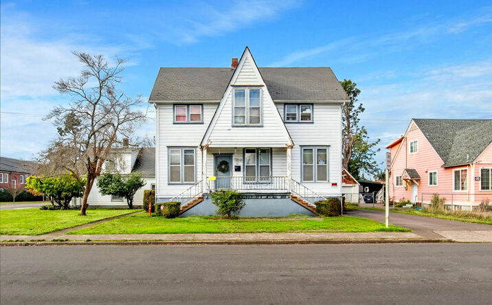 Pictures of Multifamily property located at 925 14th St NE, Salem, OR 97301 for sales - image #1