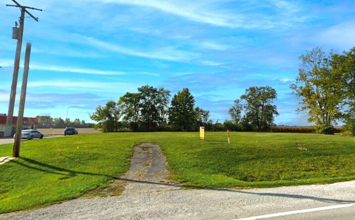 Pictures of Land property located at 122 W STATE HWY 133, Oakland, IL 61943 for sales - image #1