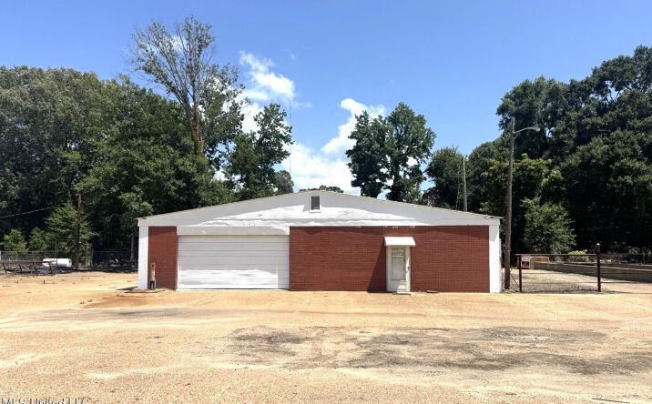 Pictures of Industrial property located at 335 Lower Woodville Rd, Natchez, MS 39120 for sales - image #1
