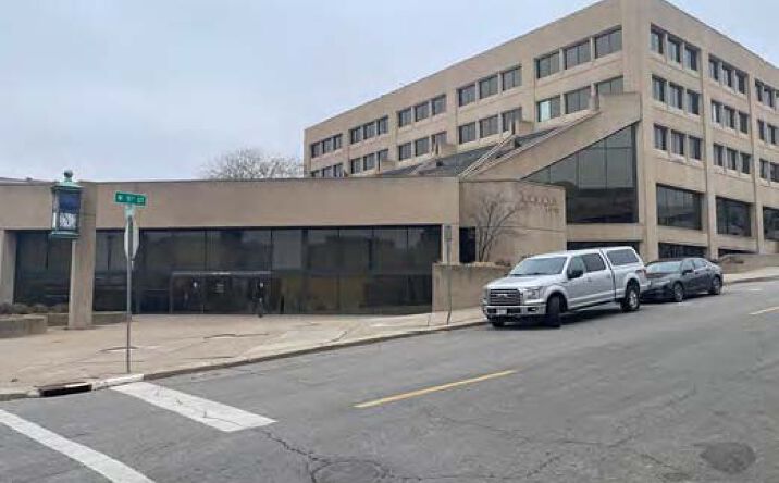Pictures of Office property located at 415 Francis St & 215 N 5th st, Saint Joseph, MO 64501 for sales - image #1