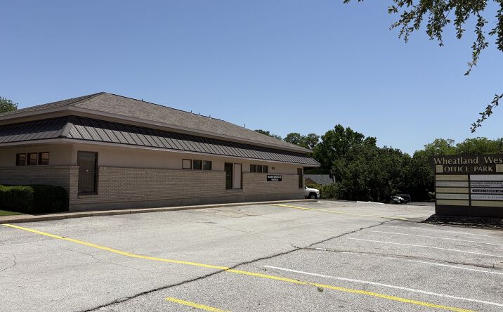 Pictures of Office property located at 523 W. Wheatland Rd, Duncanville, TX 75116 for sales - image #1