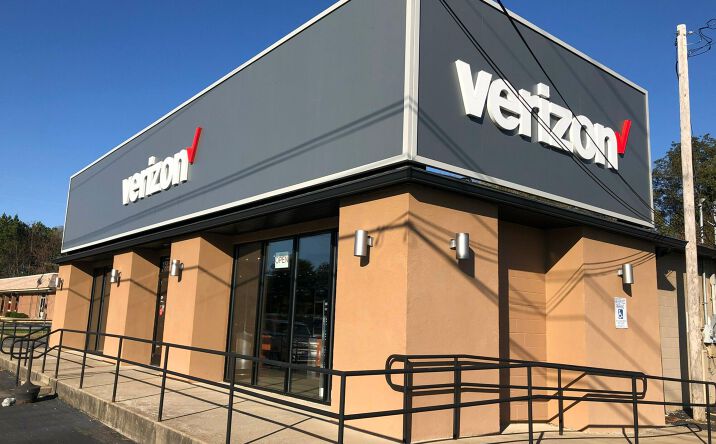 Pictures of Retail property located at 15858 Fort Campbell Blvd, Oak Grove, KY 42262 for sales - image #1
