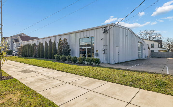 Pictures of Mixed Use, Office, Retail property located at 5101 Kentucky Ave, Nashville, TN 37209 for sales - image #1