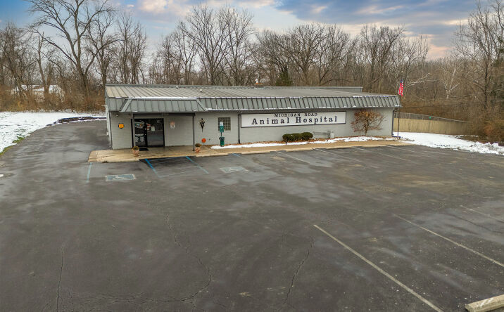 Pictures of Office property located at 7720 Michigan Rd, Indianapolis, IN 46268 for sales - image #1