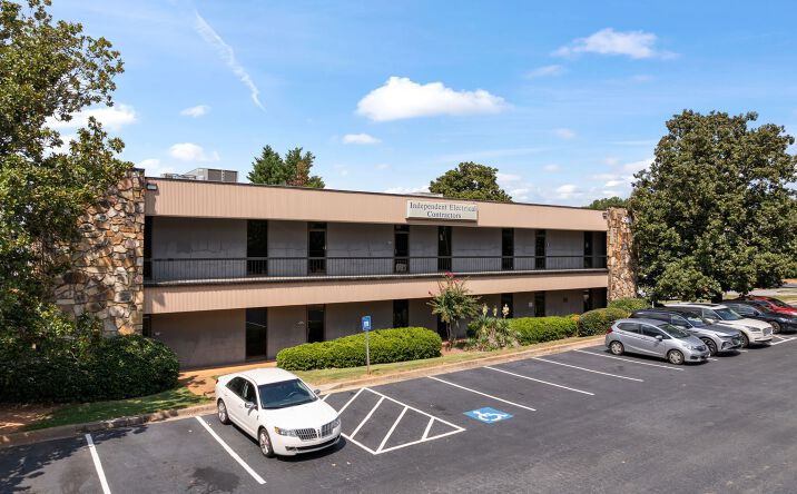 Pictures of Office property located at 4500 Winters Chapel Rd, Atlanta, GA 30360 for sales - image #1