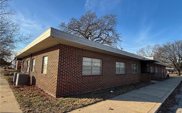 Pictures of Office property located at 108 W 2nd Street, Fort Scott, KS 66701 for sales - image #1