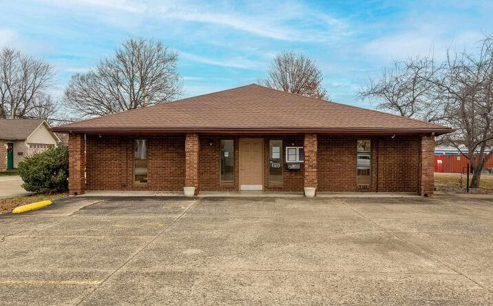 Pictures of Special Purpose property located at 808 W. Prairie, Marion, IL 62959 for sales - image #1