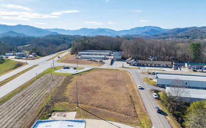 Pictures of Land property located at Carolina Dr, Franklin, NC 28734 for sales - image #1
