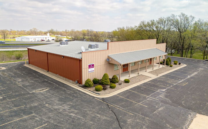 Pictures of Office property located at 12819 Country Pl Dr, Country Club, MO 64505 for sales - image #1