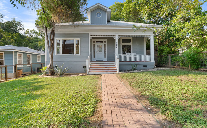 Pictures of Land, Mixed Use, Office property located at 2104 E Martin Luther King Jr Blvd, Austin, TX 78702 for sales - image #1