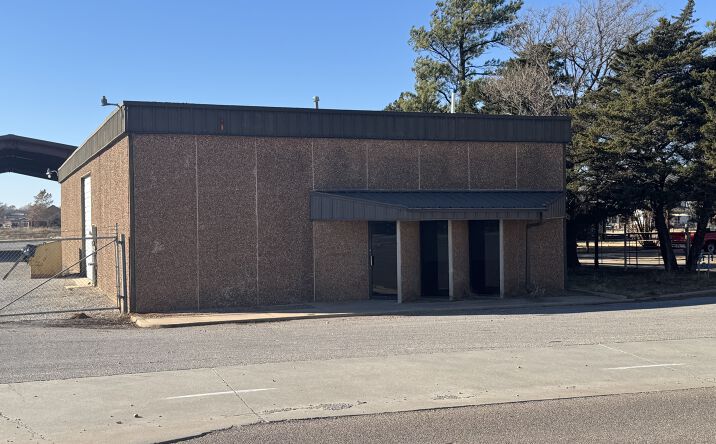 Pictures of Industrial property located at 1709 N Airport Rd, Weatherford, OK 73096 for sales - image #1