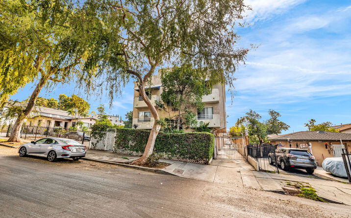 Pictures of Multifamily property located at 3350 Drew St, Los Angeles, CA 90065 for sales - image #1