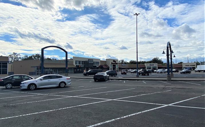 Pictures of Retail property located at 3950 Linden Ave, Dayton, OH 45432 for sales - image #1