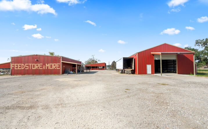 Pictures of Land, Mixed Use, Retail property located at 4228 County Rd 507, Brazoria, TX 77422 for sales - image #1