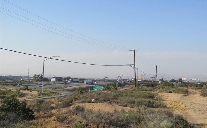 Pictures of Land property located at APN 0357-305-02 Mariposa Rd, Hesperia CA, 92344, Hesperia, CA 92344 for sales - image #1