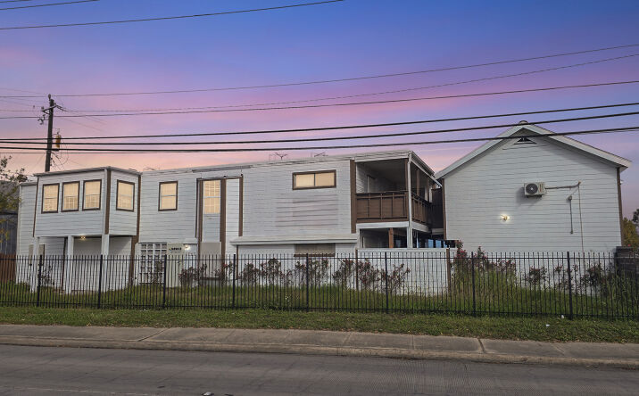 Pictures of Multifamily property located at 6723 South Loop E #9, Houston, TX 77087 for sales - image #1