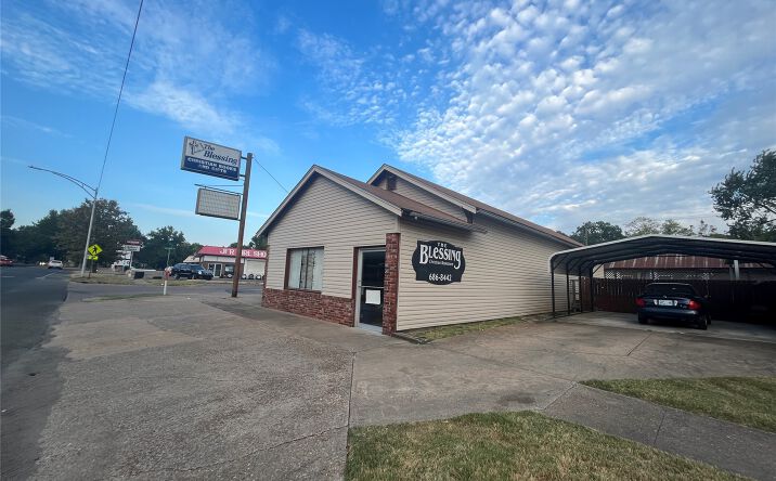 Pictures of Office, Retail property located at 930 Eastside Boulevard, Muskogee, OK 74403 for sales - image #1