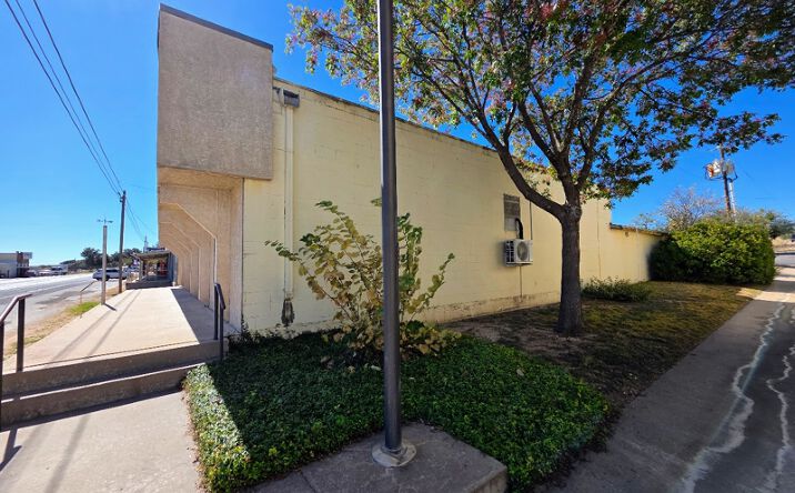 Pictures of Retail property located at 116 S Broadway St, Mertzon, TX 76941 for sales - image #1